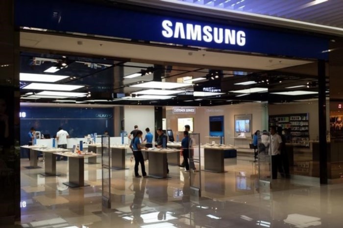 Một số thông tin về điện thoại thương hiệu Samsung bao gồm việc họ là một trong những nhà sản xuất điện thoại hàng đầu thế giới, với nhiều dòng sản phẩm đa dạng và công nghệ tiên tiến. Samsung cũng nổi tiếng với chất lượng và độ tin cậy của sản phẩm, cung cấp cho người dùng trải nghiệm tuyệt vời và tiện ích hàng ngày.