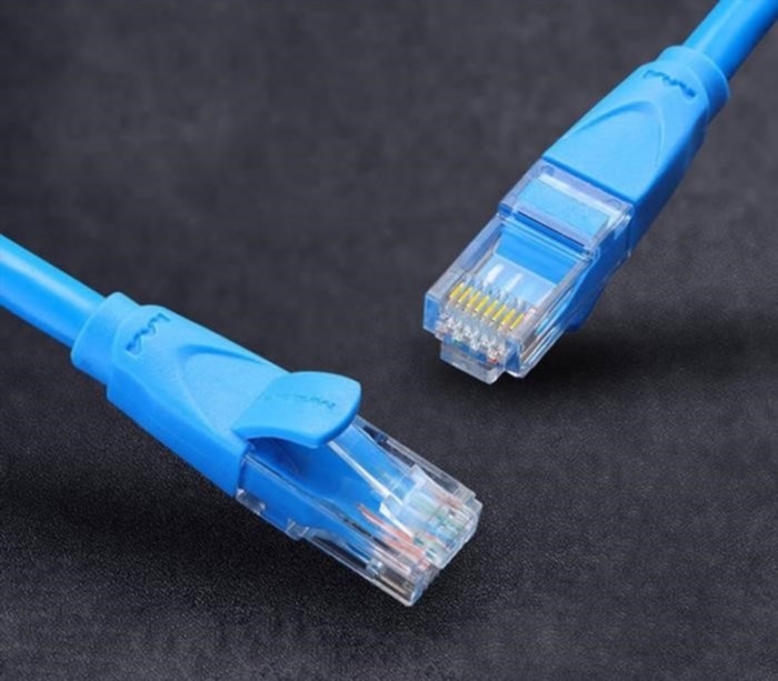 Để kết nối wifi cho Laptop bằng dây mạng, bạn cần sử dụng một dây cáp mạng Ethernet để kết nối từ máy tính của bạn đến điểm truy cập wifi hoặc modem. Sau đó, bạn cần cấu hình kết nối mạng trên Laptop để nhận tín hiệu wifi từ điểm truy cập hoặc modem đó.
