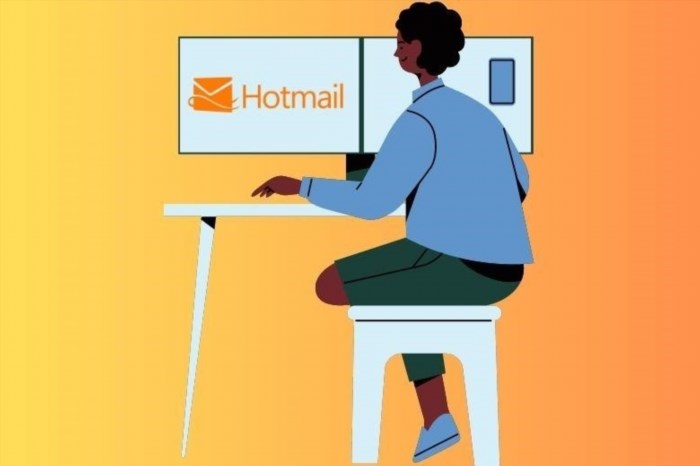 So sánh người sáng lập của Hotmail và Outlook.