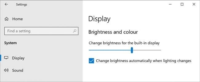 Bạn có thể truy cập vào cài đặt để điều chỉnh độ sáng của màn hình theo ý thích của mình.