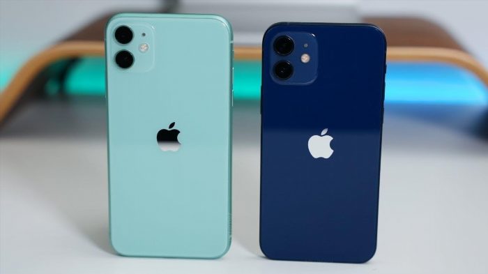 iPhone 11 và 12 được so sánh về thiết kế, với iPhone 11 có thiết kế truyền thống với khung kim loại và mặt kính cường lực, trong khi iPhone 12 có thiết kế mới với khung kim loại vuông vắn và mặt kính Ceramic Shield cường độ cao, tạo nên vẻ ngoại hình hiện đại và sang trọng.