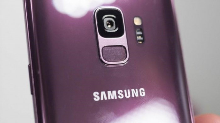 So sánh camera của Galaxy Note 8 và S9, ta có thể thấy rằng cả hai model đều có những điểm đặc biệt riêng. Camera của Galaxy Note 8 mang đến những bức ảnh sắc nét, chi tiết và màu sắc sống động, trong khi camera của S9 có khả năng chụp ảnh trong điều kiện ánh sáng thấp vượt trội. Cả hai đều có khả năng chụp ảnh xóa phông đẹp và các tính năng chụp ảnh chuyên nghiệp khác.