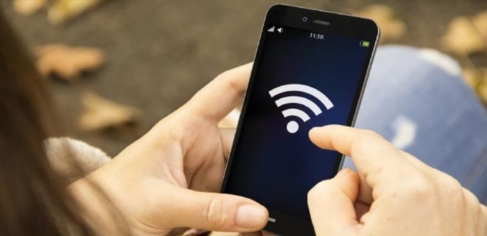 Để chọn mạng wifi, bạn có thể làm theo các bước sau: Vào cài đặt trên điện thoại, chọn mục Wi-Fi, sau đó chọn mạng wifi mà bạn muốn kết nối. Để sạc pin điện thoại nhanh, bạn có thể sử dụng một bộ sạc công suất cao hoặc kết nối điện thoại với cổng USB của máy tính để sạc pin nhanh hơn.