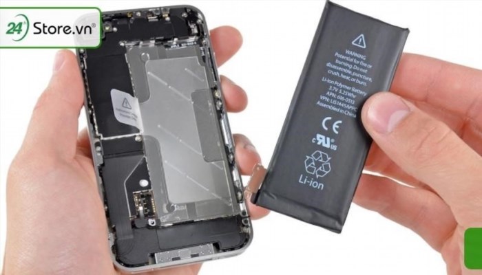 Pin iPhone là loại pin Li-Po (Lithium Polymer), được sử dụng để cung cấp năng lượng cho các thiết bị di động của Apple, như iPhone, iPad và iPod. Pin Li-Po được chọn vì kích thước nhỏ gọn, khả năng sạc nhanh và dung lượng lớn, giúp cung cấp nguồn điện ổn định và lâu dài cho các thiết bị.