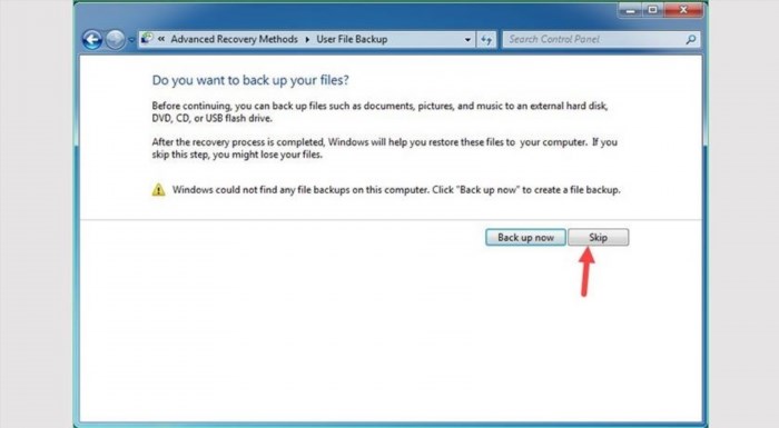 Reset lại máy tính Windows 7 là quá trình khôi phục cài đặt gốc của hệ điều hành Windows 7, giúp máy tính trở về trạng thái ban đầu và sử dụng như mới.