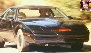 Siêu xe KITT trong Knight Rider là một chiếc xe hơi thông minh và tự lái, được trang bị công nghệ tiên tiến và vũ khí hiện đại, là biểu tượng của sự công lý và an ninh trong loạt phim truyền hình nổi tiếng.