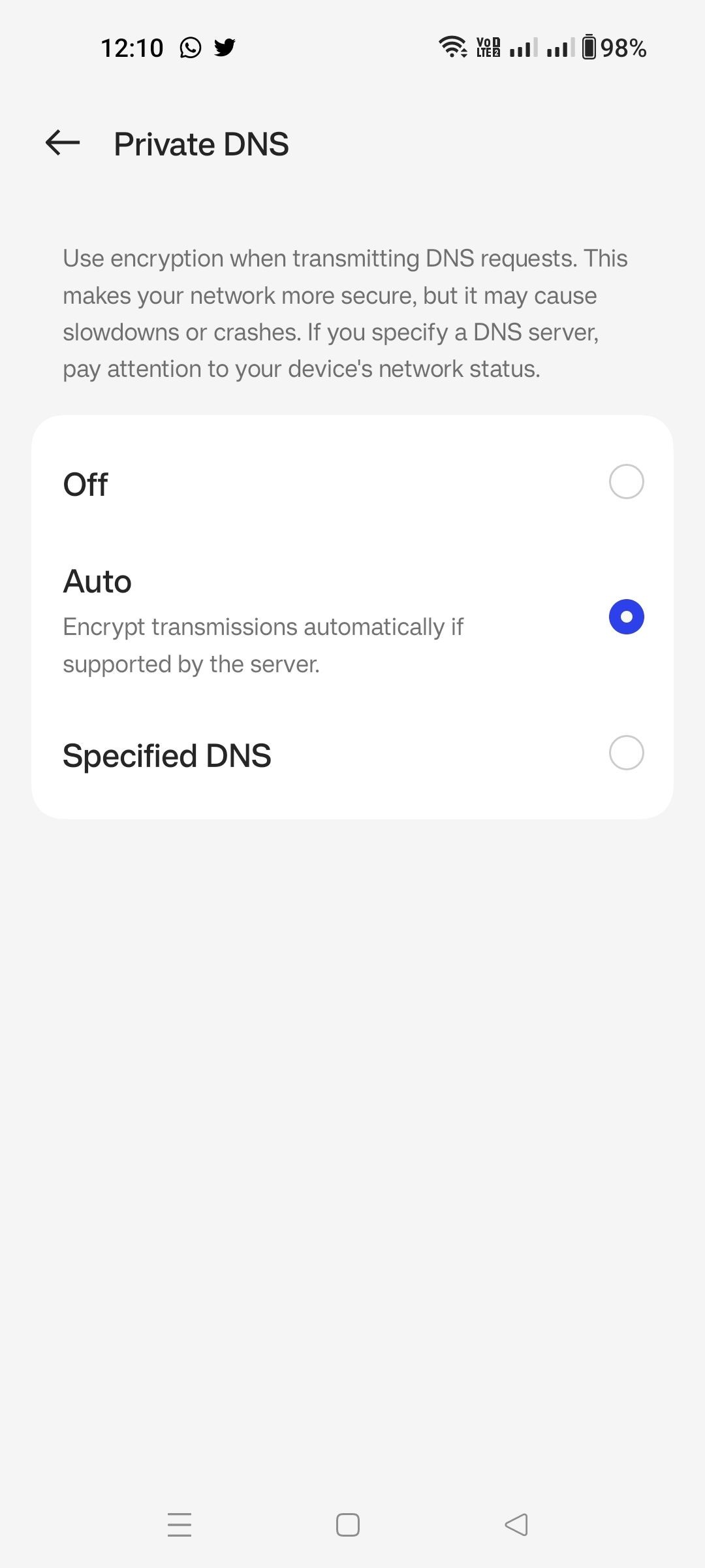 Ảnh chụp màn hình DNS riêng tư được đặt ở chế độ Tự động trên thiết bị Android