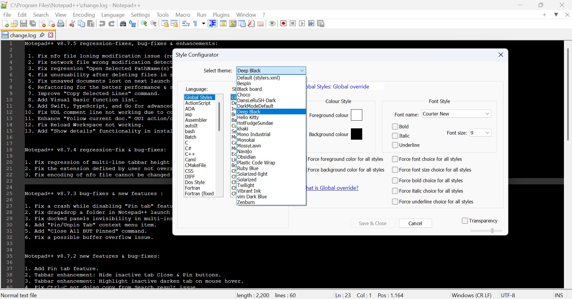 Ảnh chụp màn hình hiển thị cài đặt Style Configurator trong Notepad++ ở chế độ tối