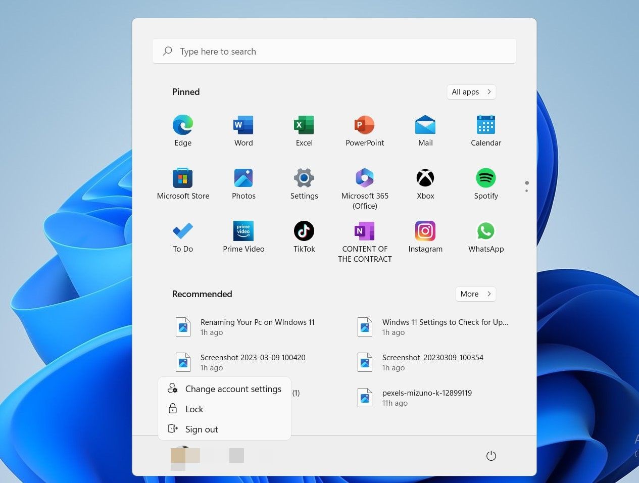 Ảnh chụp màn hình hiển thị menu Cài đặt Tài khoản trên Menu Bắt đầu của Windows 11