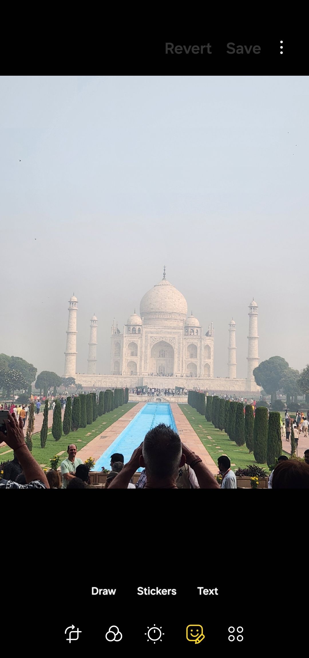 Ảnh Taj Mahal trong ứng dụng chỉnh sửa ảnh