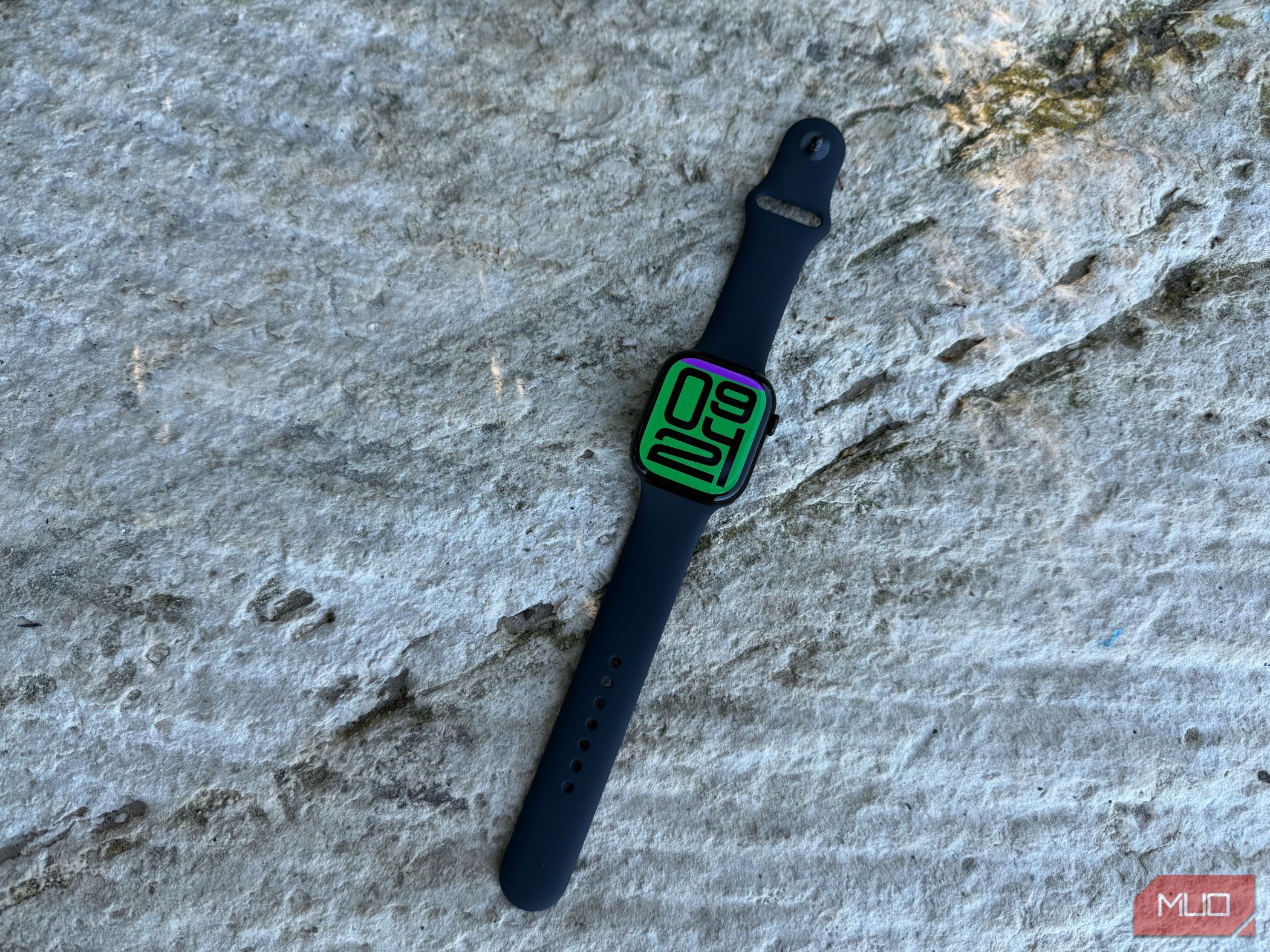 Apple Watch Series 10 với mặt đồng hồ Flux