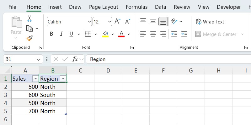 Bảng dữ liệu bán hàng và khu vực trong Excel