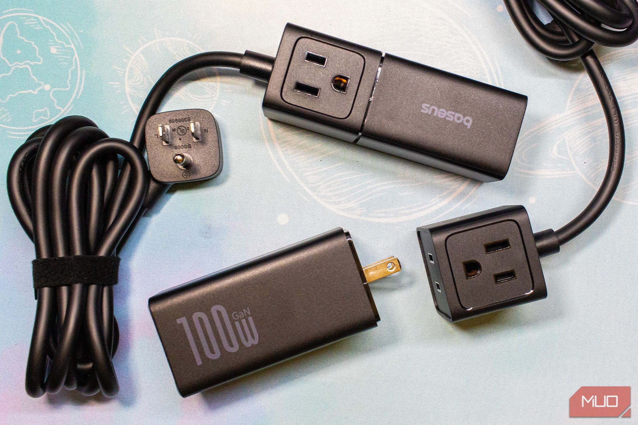 Baseus PowerCombo Mini Power Strip 100W và 67W