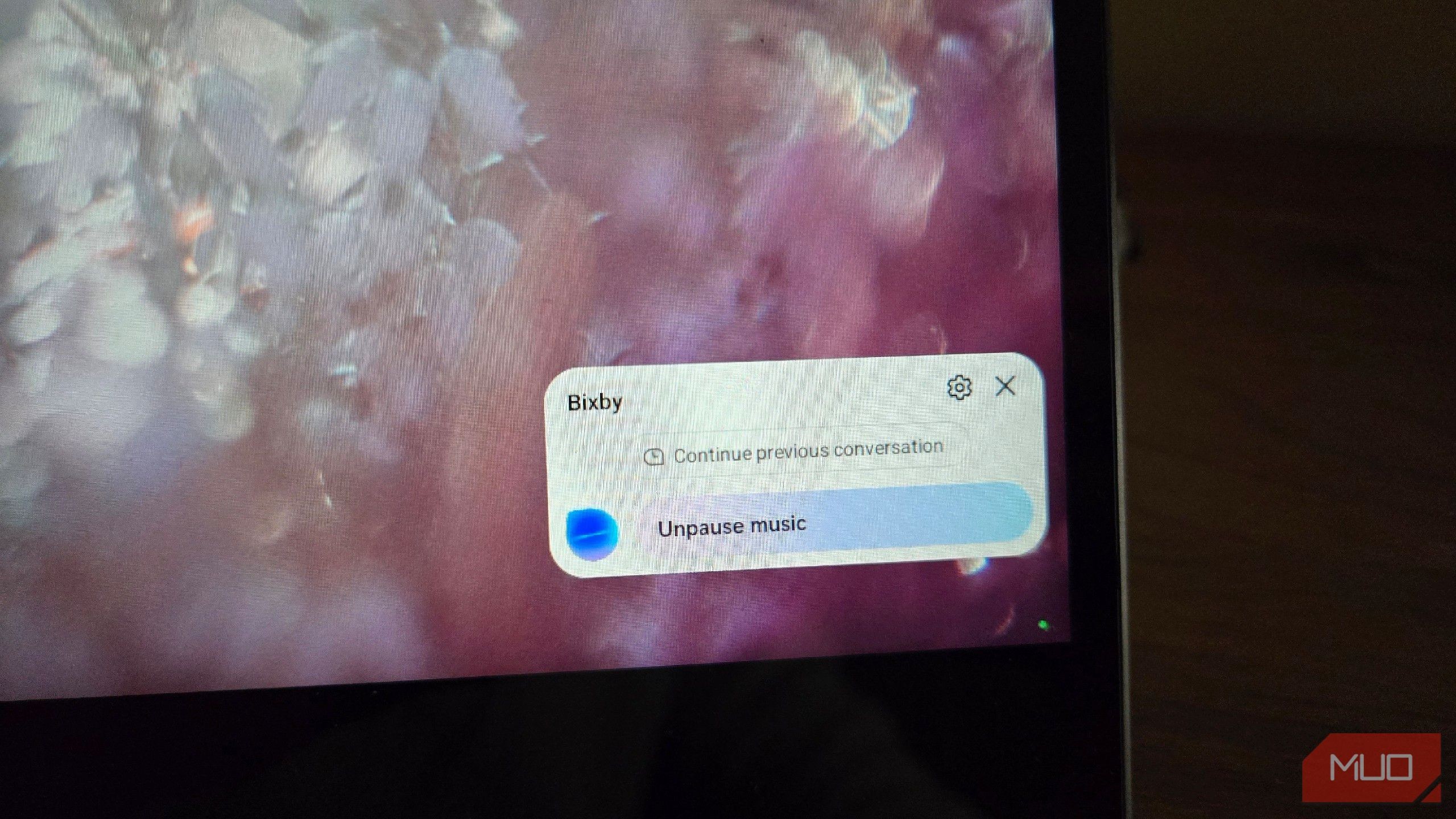 Bixby tiếp tục phát nhạc trong Samsung DeX.