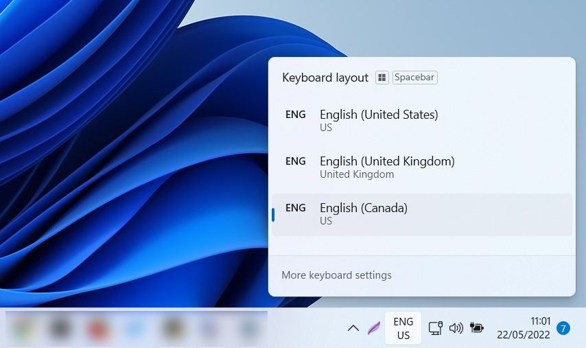 Bộ chuyển đổi ngôn ngữ trên Windows 11 với tiếng Anh Canada được chọn