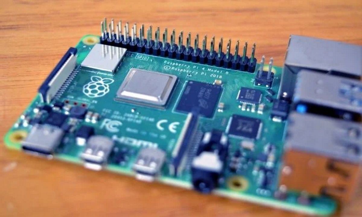 Bo mạch Raspberry Pi 4