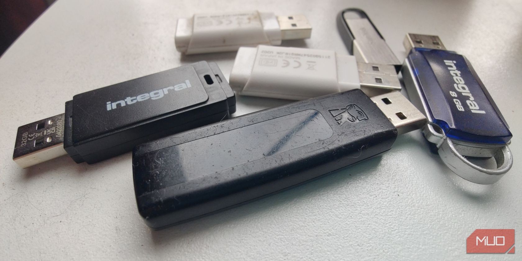 Các ổ USB khác nhau