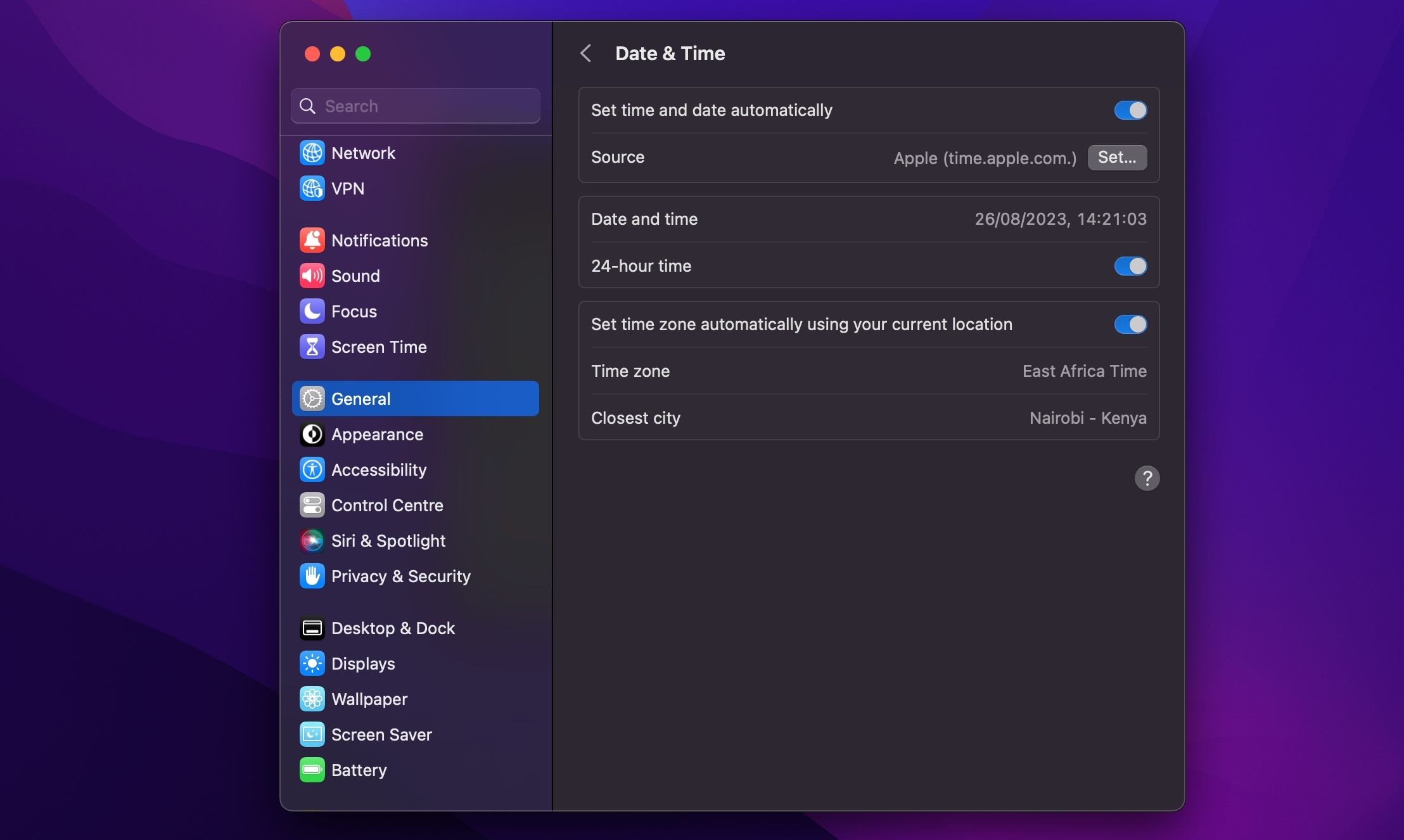 Cài đặt ngày giờ trên macOS