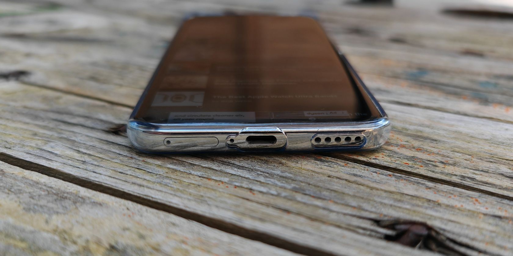 Cạnh dưới của Honor 90
