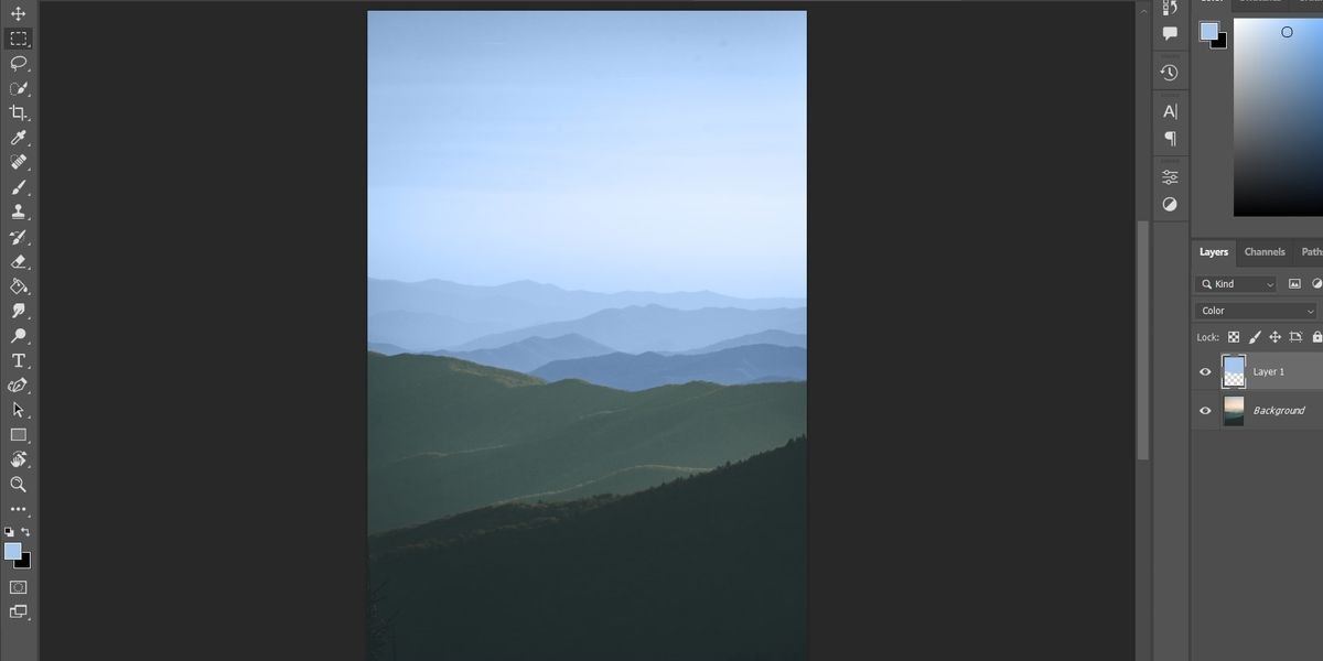 Chế độ pha trộn Màu Sắc được áp dụng cho hình ảnh trong Photoshop
