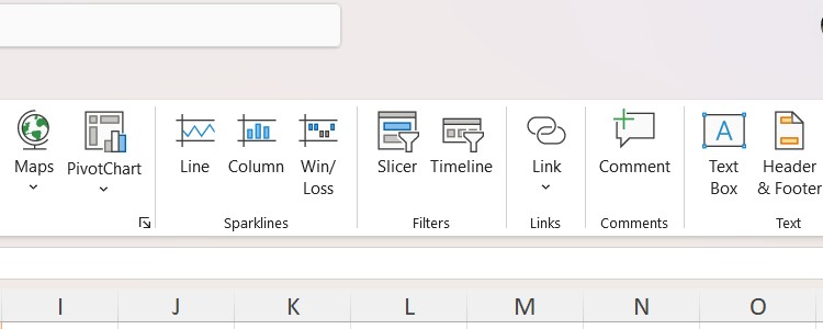 Chọn Slicer trong ribbon của Excel