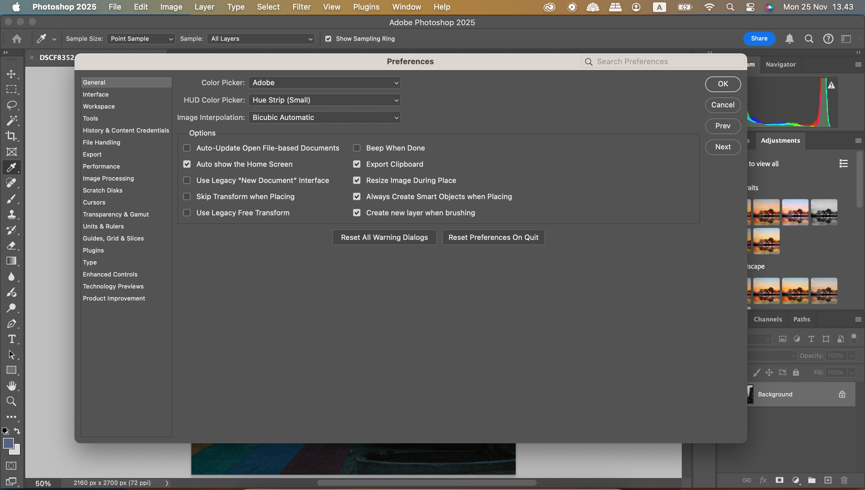 Đặt lại cài đặt trong Adobe Photoshop