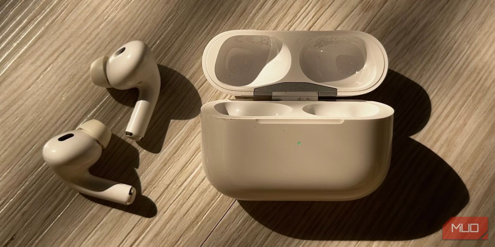 Đèn trạng thái xanh của AirPods