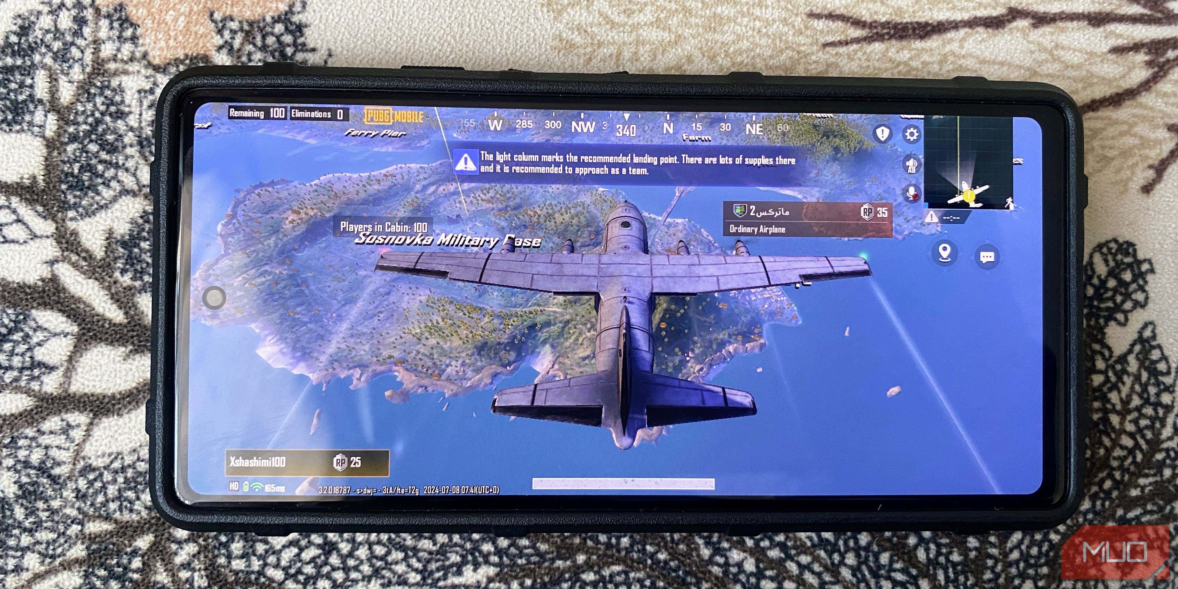 Điện thoại Android với trò chơi PUBG Mobile được mở