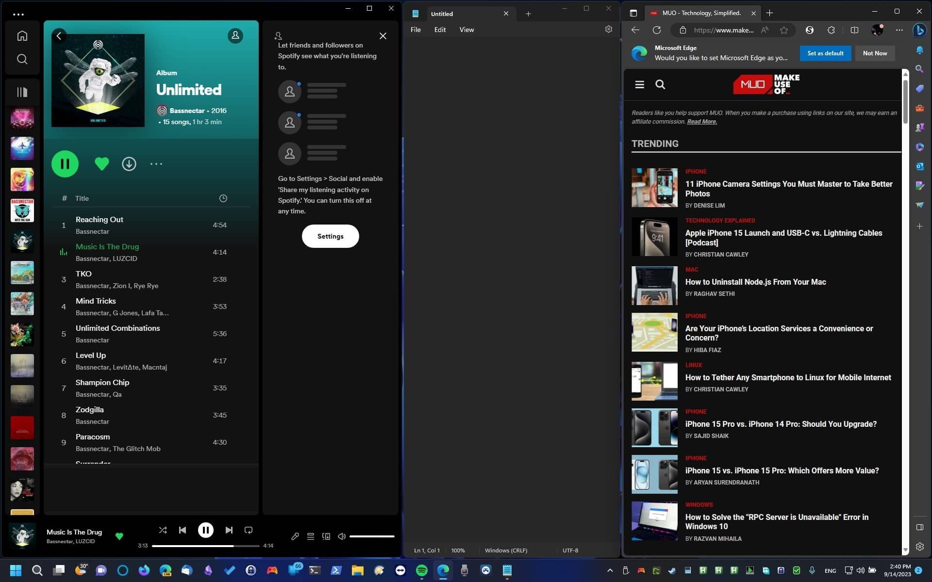 FancyWM sắp xếp Spotify, Notepad và Microsoft Edge theo chiều dọc