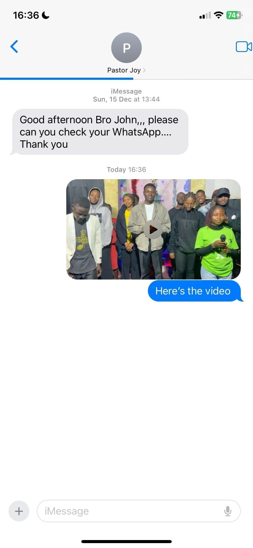 Gửi video trong cuộc trò chuyện iMessage