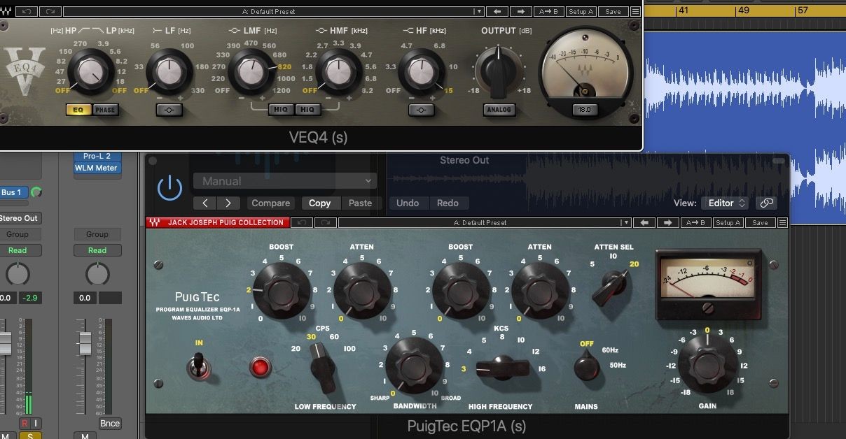 Hai plugin EQ áp dụng EQ tăng cường và giảm bớt trong Logic Pro