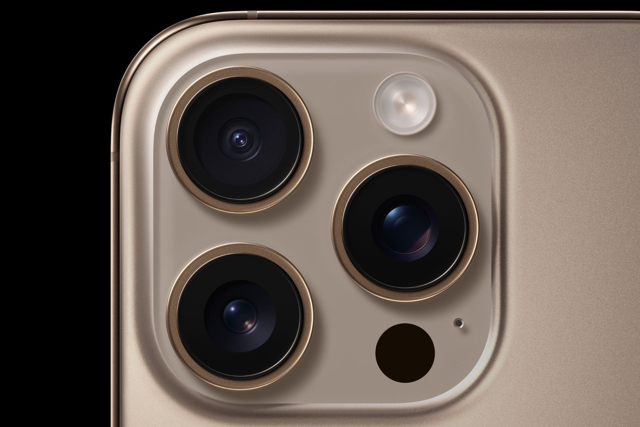 Hệ thống camera iPhone 16 Pro