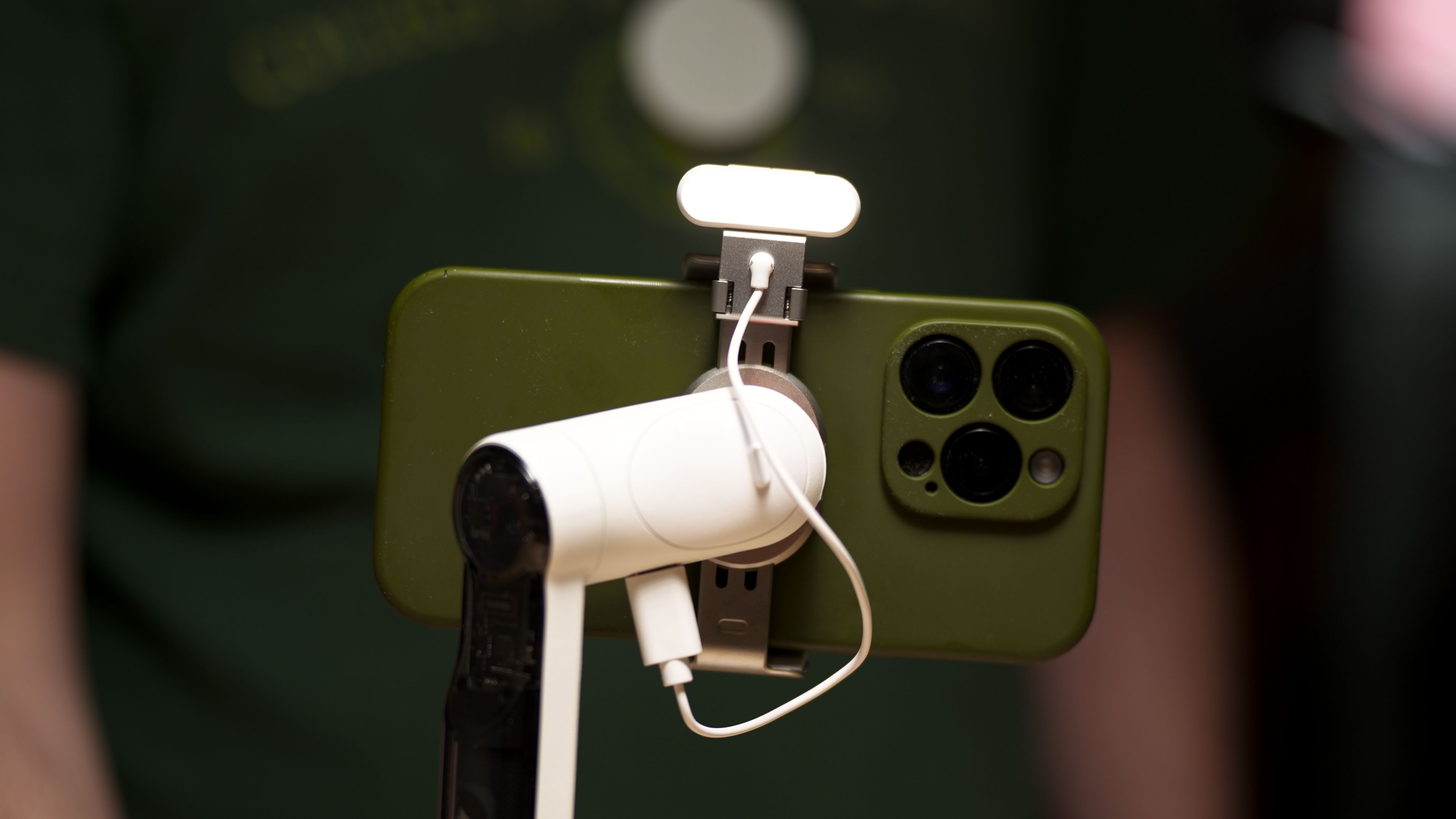 Insta360 Flow - Fill Light On