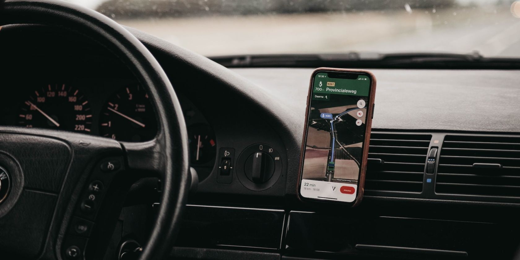 iPhone hỗ trợ người lái xe với chỉ đường