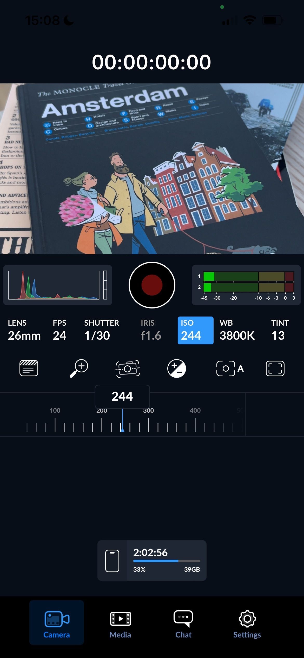 ISO Trong Ứng Dụng Blackmagic Camera