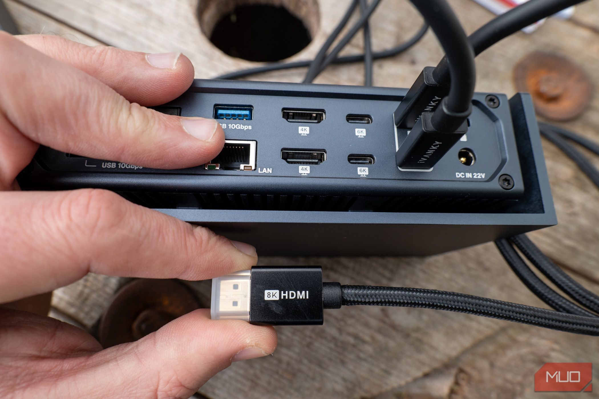 Ivanky FusionDock Max 1 - cáp HDMI 8K