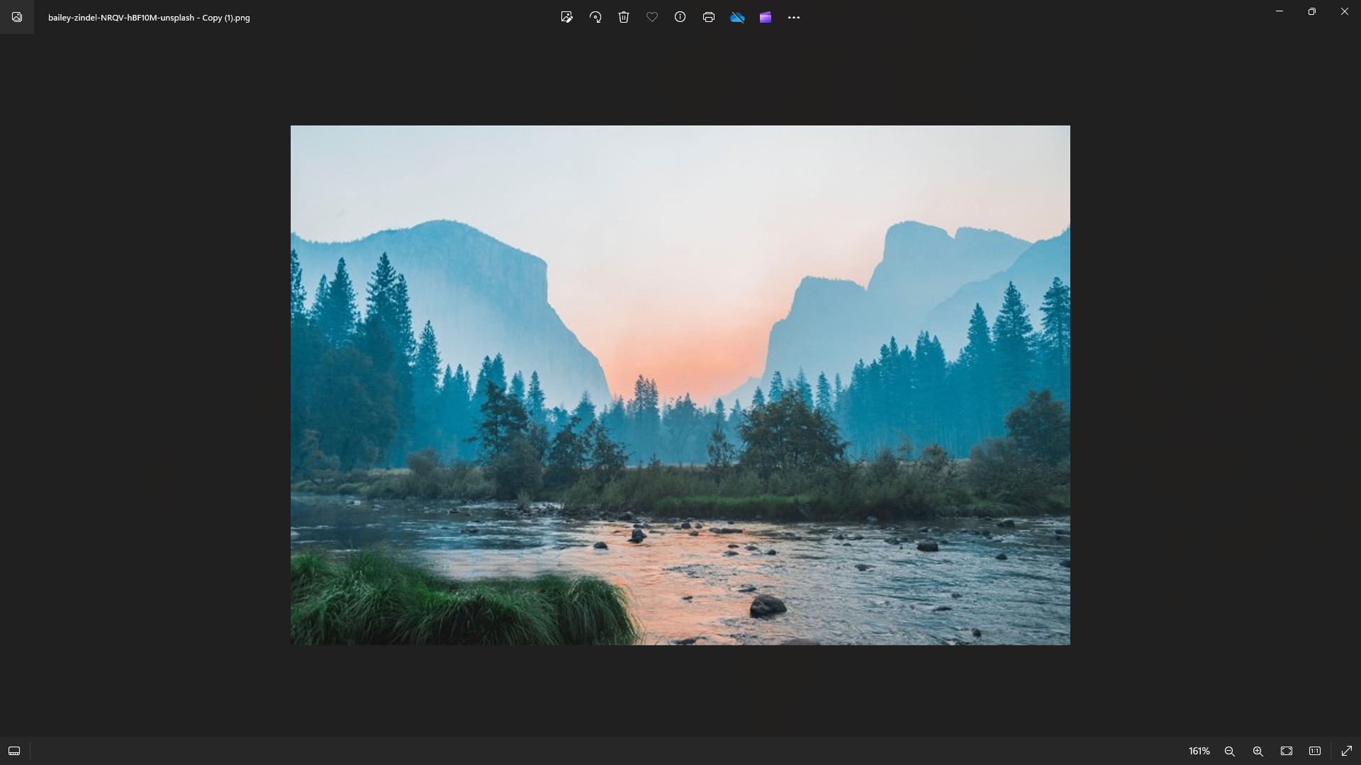 Kết Quả Xóa Watermark Của PicWish Trong Windows Photos