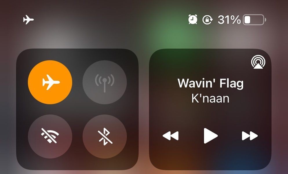 Kích hoạt Chế độ Máy bay trên iPhone