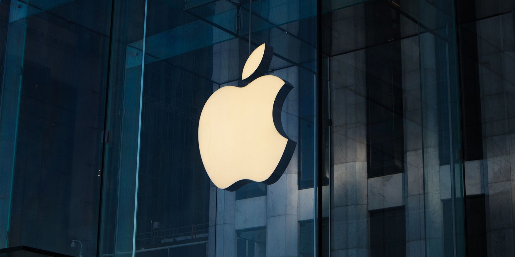 Logo Apple trên tòa nhà