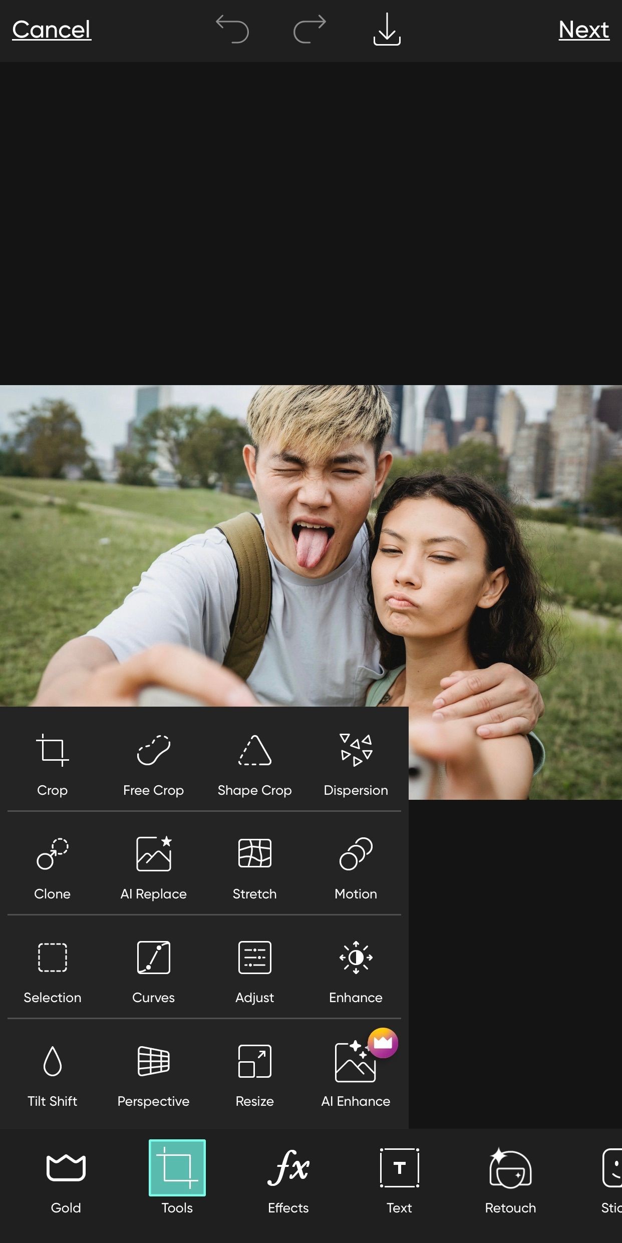 Menu công cụ của Picsart và cặp đôi chụp ảnh