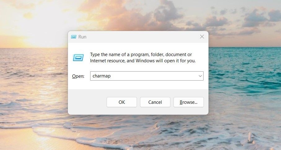 Mở Bảng Ký Tự Bằng Hộp Thoại Run
