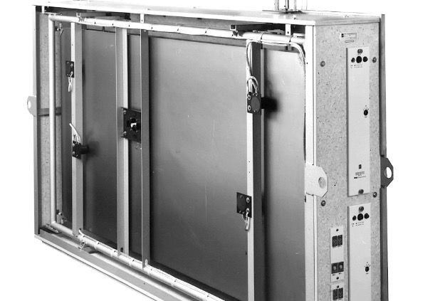 Mô hình tấm EMT 140 nổi tiếng được sử dụng cho reverb tấm