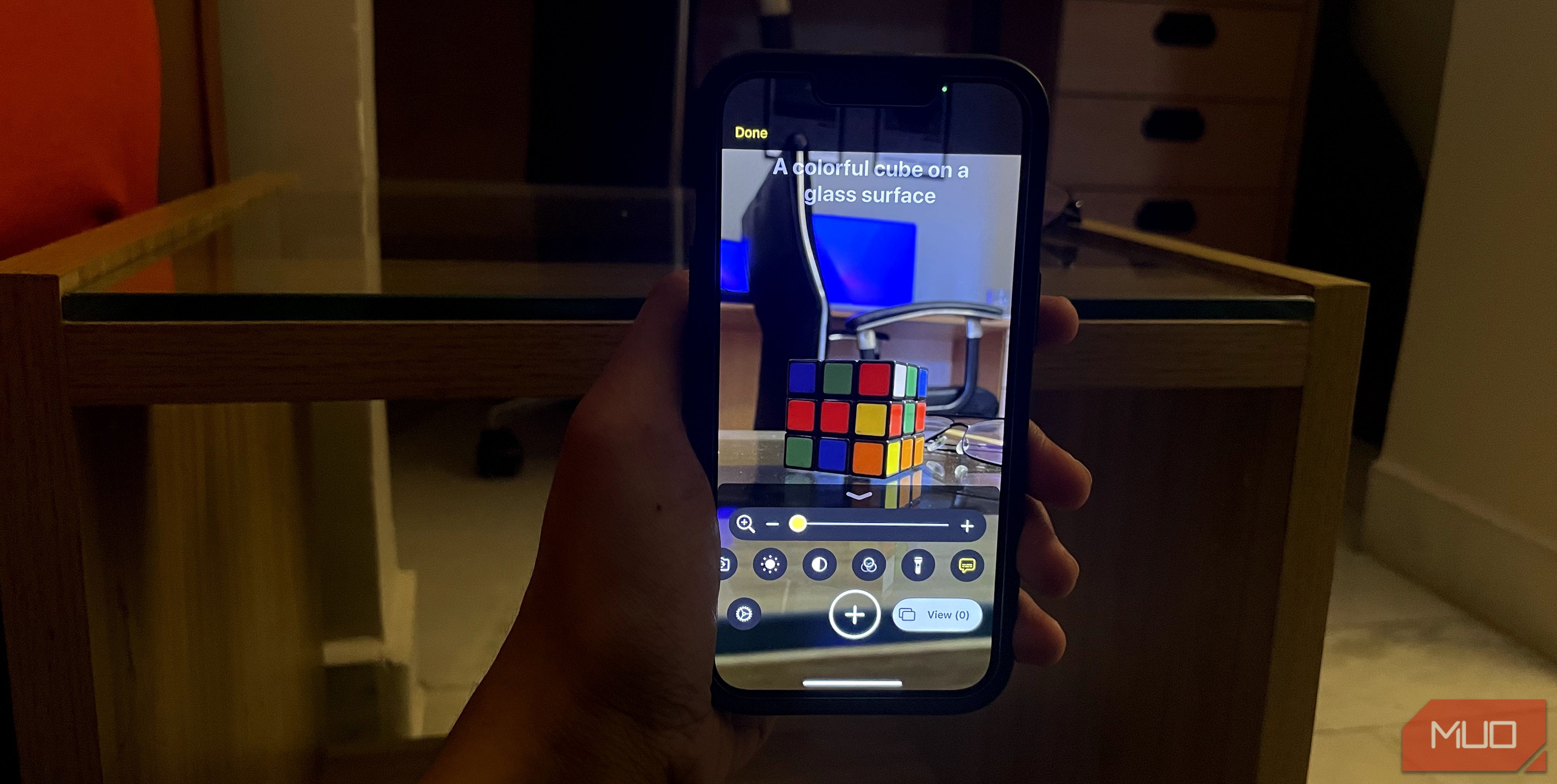 Mô tả hình ảnh trên iPhone