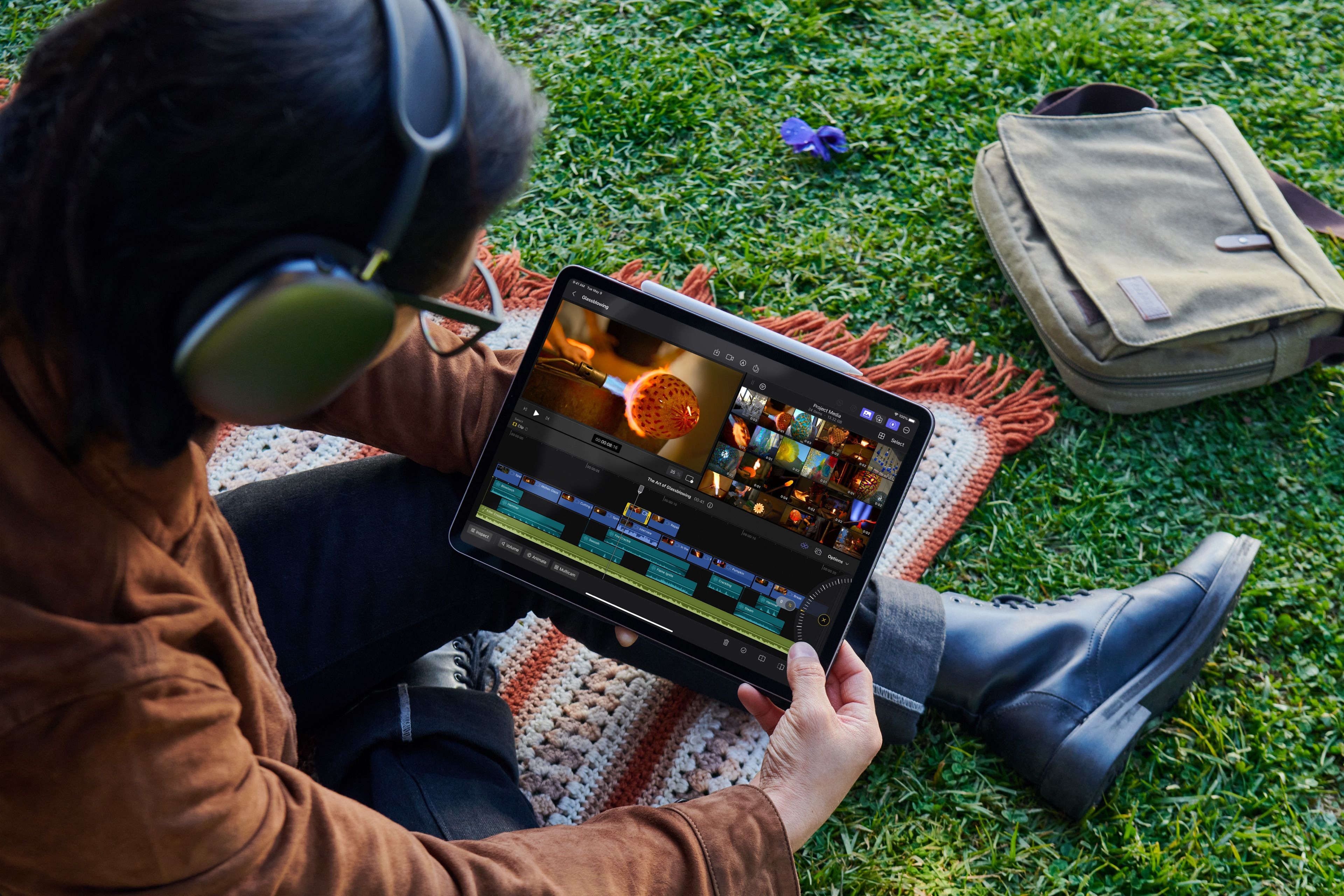 Người dùng bánh xe điều khiển trên Final Cut Pro cho iPad