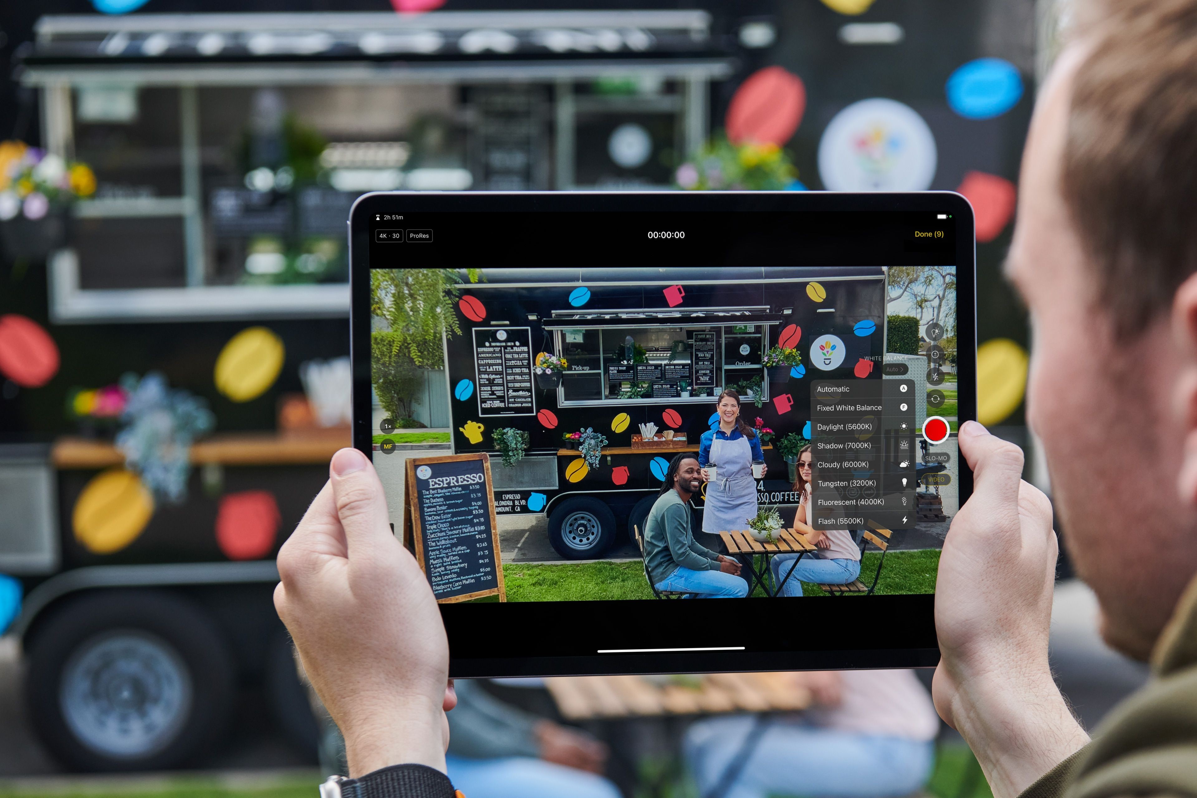 Người dùng iPad làm máy ảnh