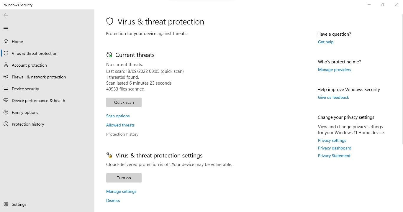 Nhấp vào tùy chọn Protection History dưới Virus &amp; Threat Protection trong ứng dụng Windows Settings