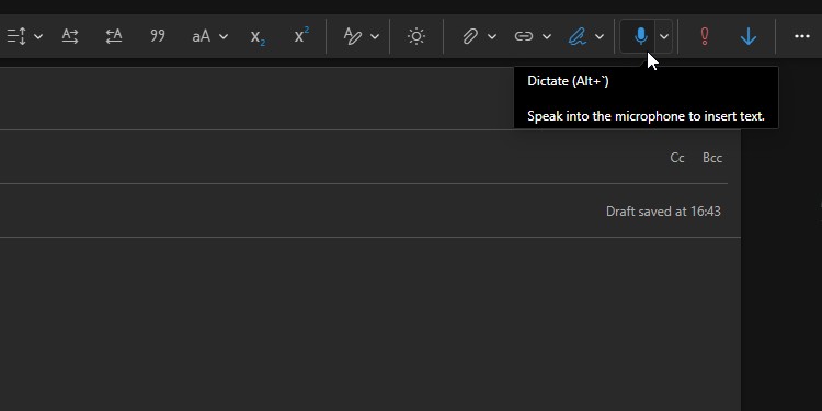Nút Dictate trong Outlook