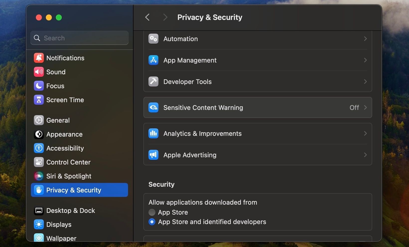 Phần Quyền riêng tư và Bảo mật trong Cài đặt Hệ thống macOS