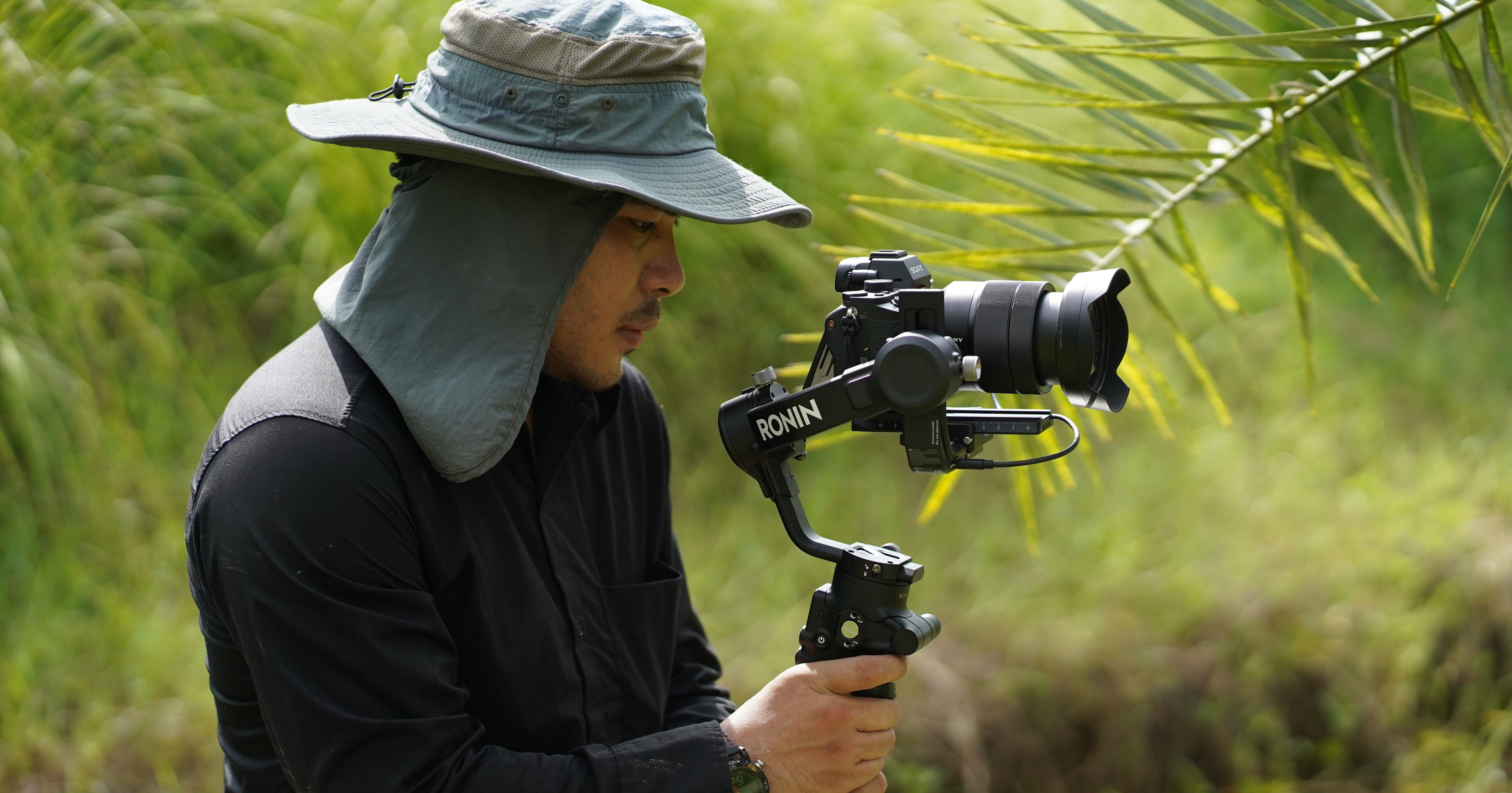 Quay video bằng máy ảnh mirrorless