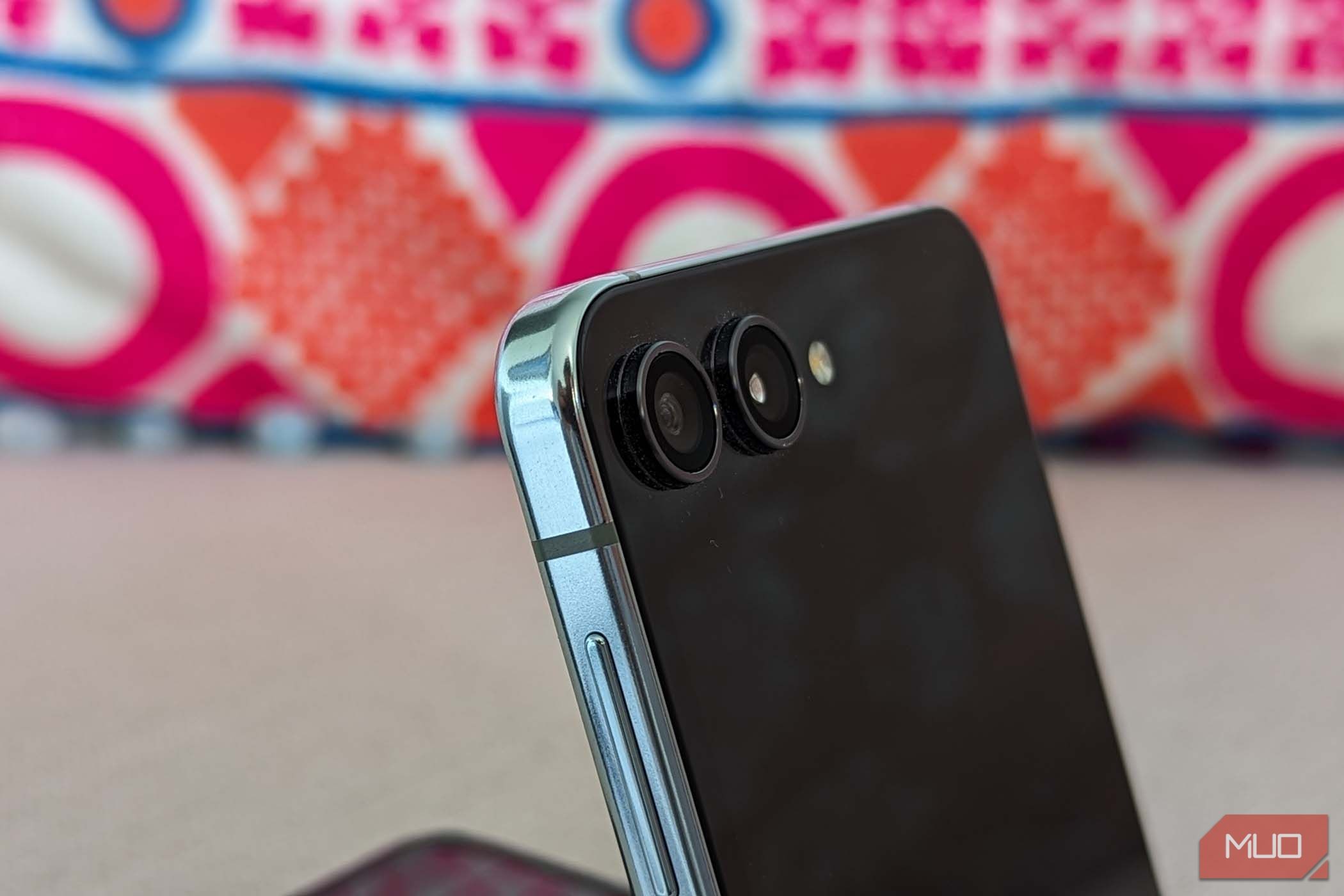 Samsung Galaxy Z Flip5 - Cụm camera phía sau